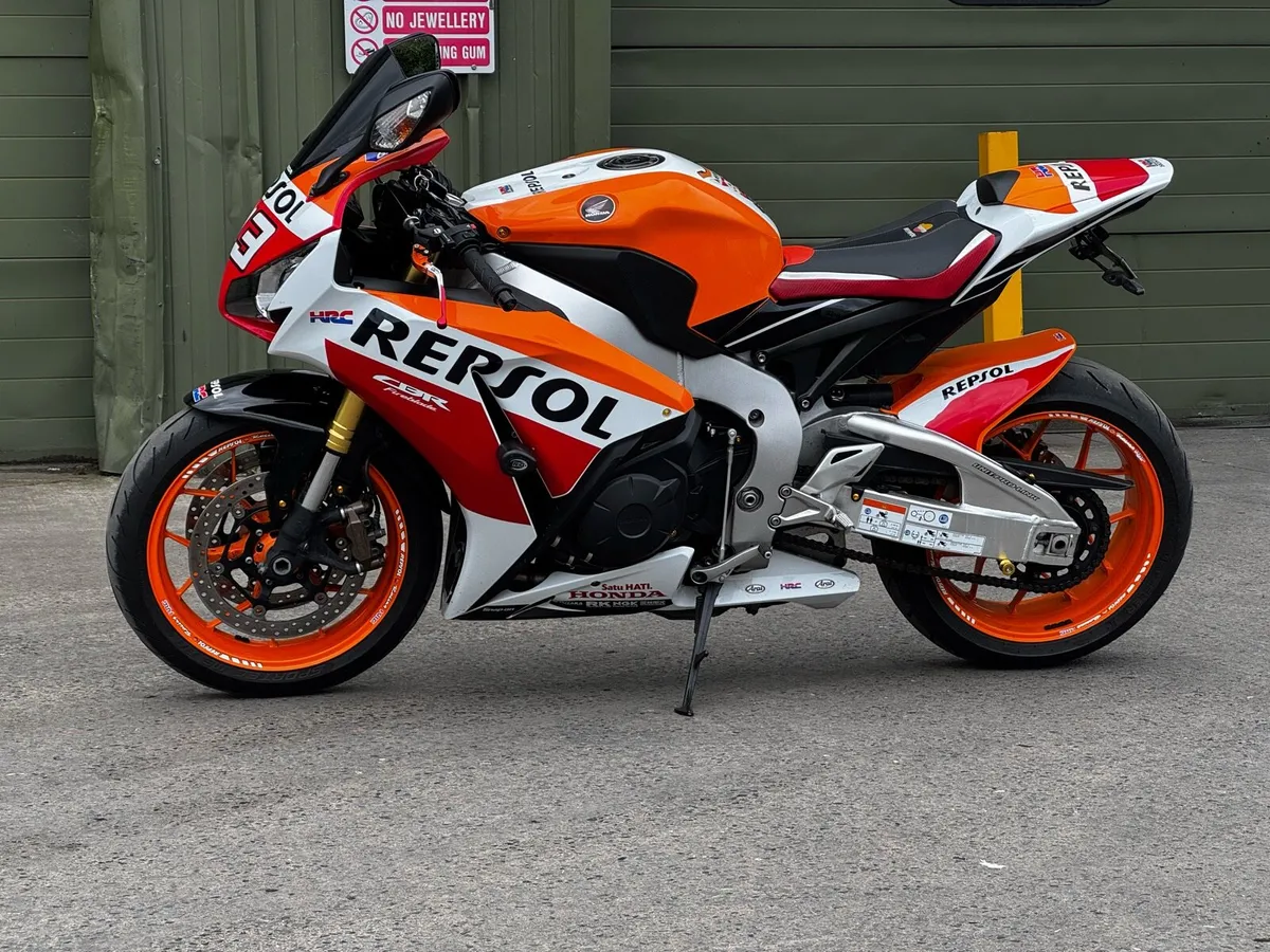 Honda CBR1000RR Fireblade Repsol Edition - Image 1