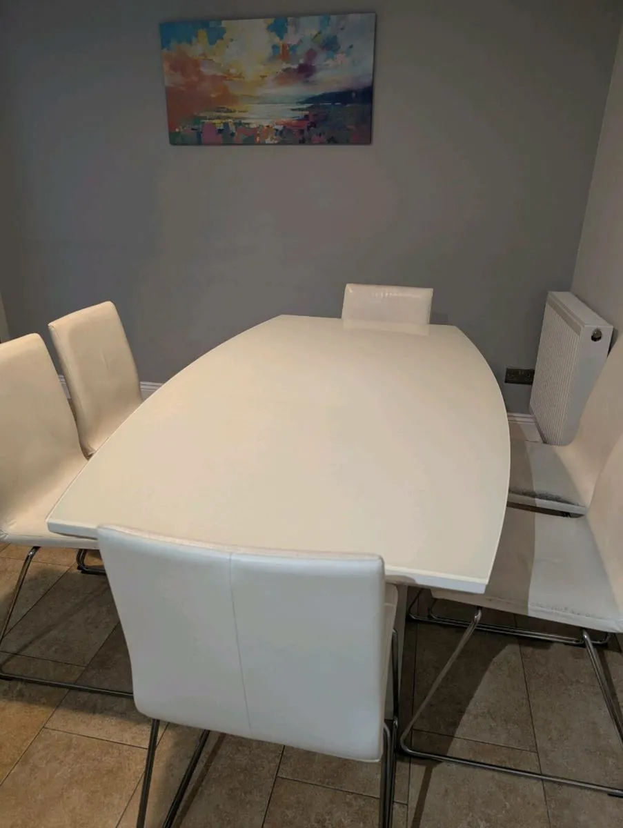 Dining Table & Chairs - Image 1
