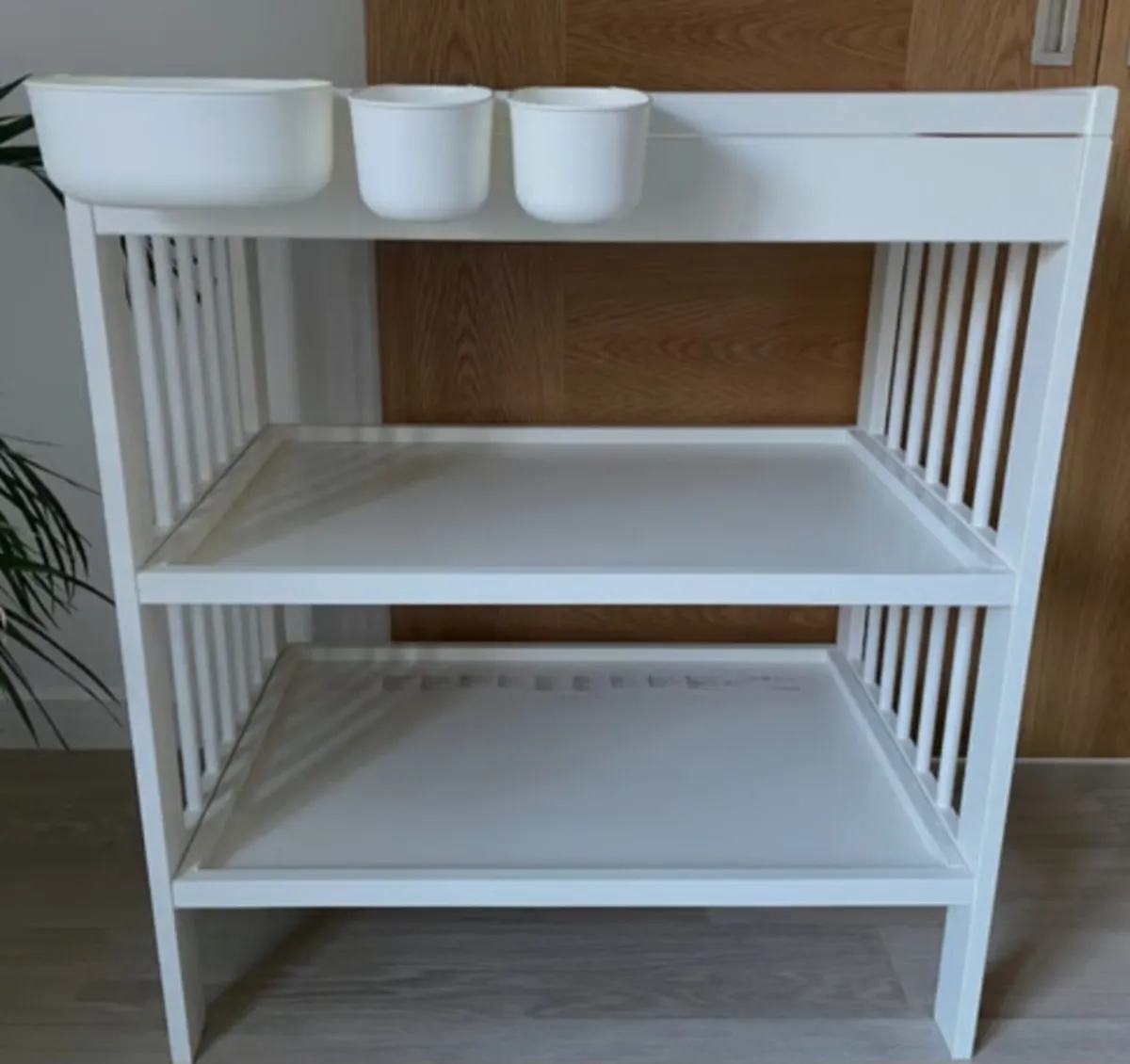Baby changing table - Image 1