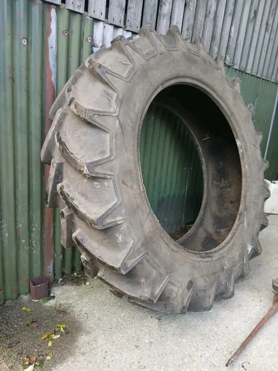 Tractor tyres - Image 1
