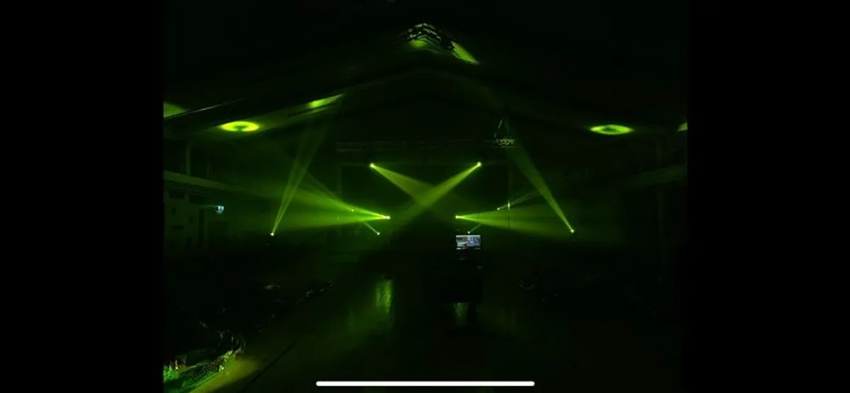 13 x Clay Paky Alpha Beam 700 w Flightcases - Image 3