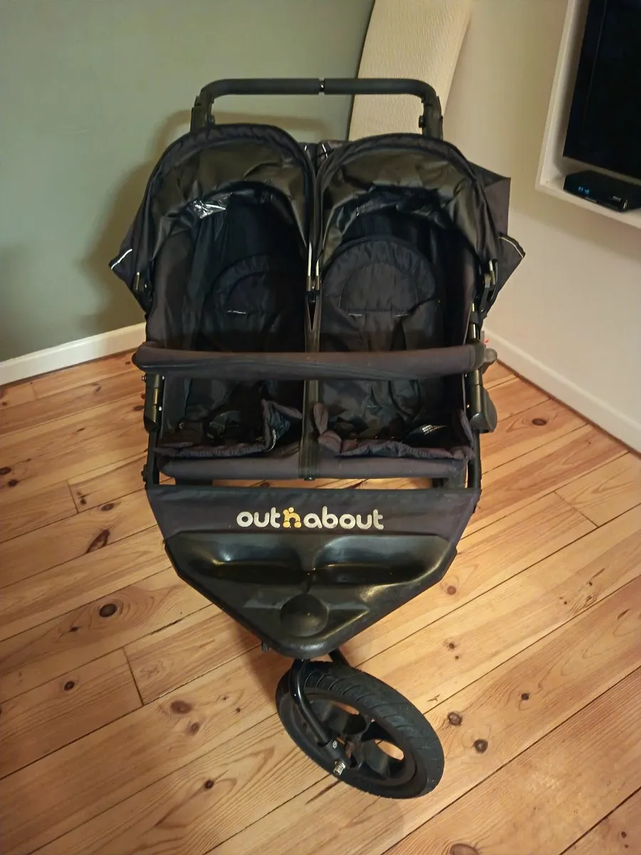 Out & about double buggy - Image 2