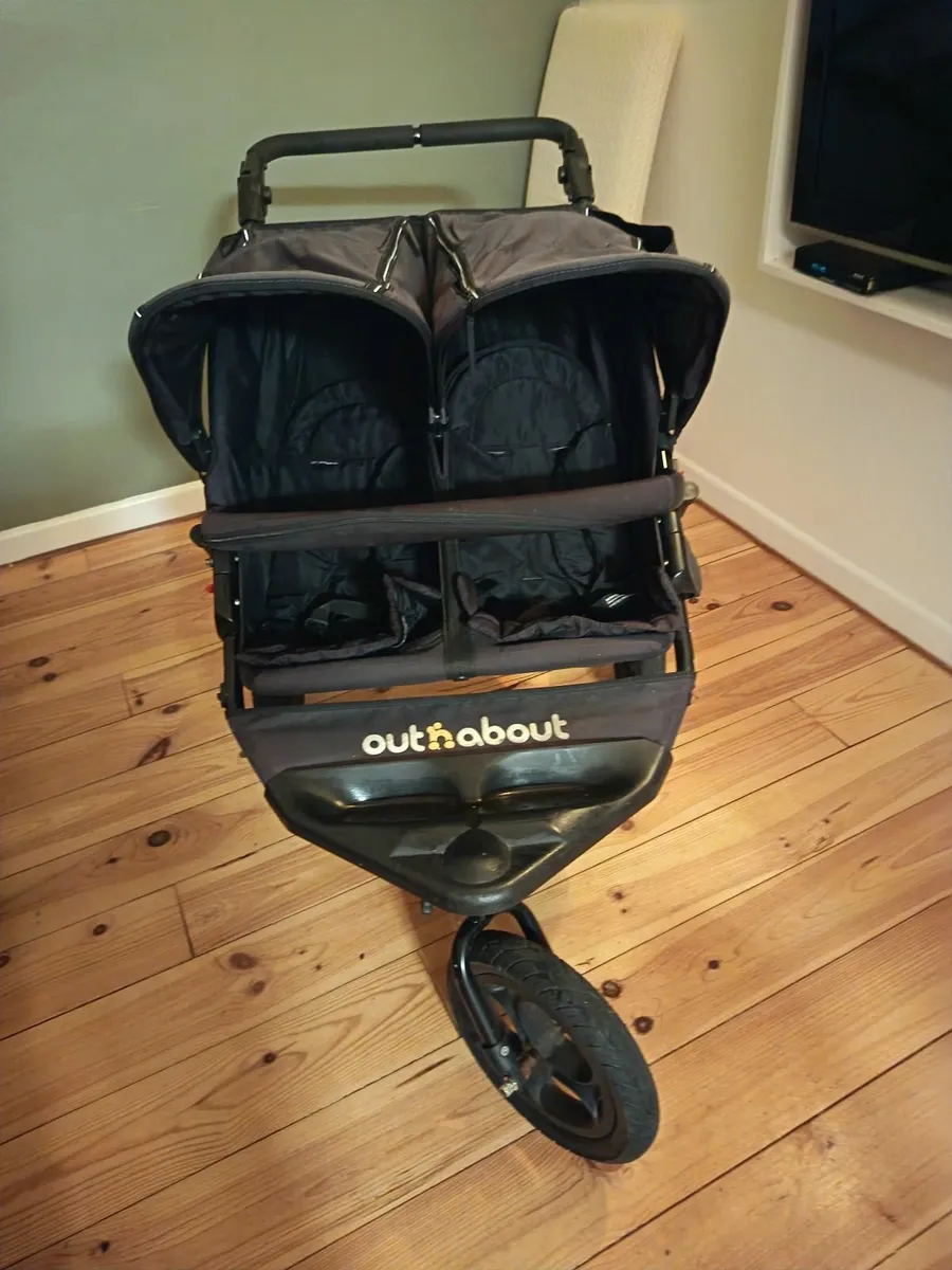 Out & about double buggy - Image 3