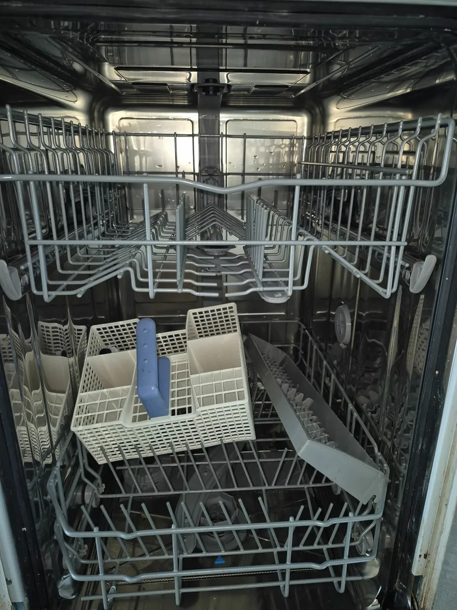 Dish washer - Image 1
