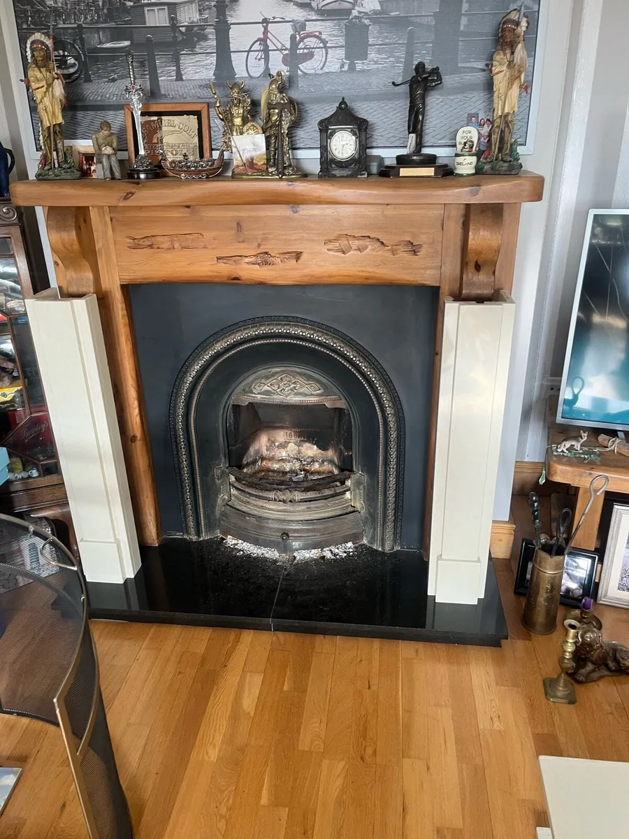Marble fireplace surround - Image 4