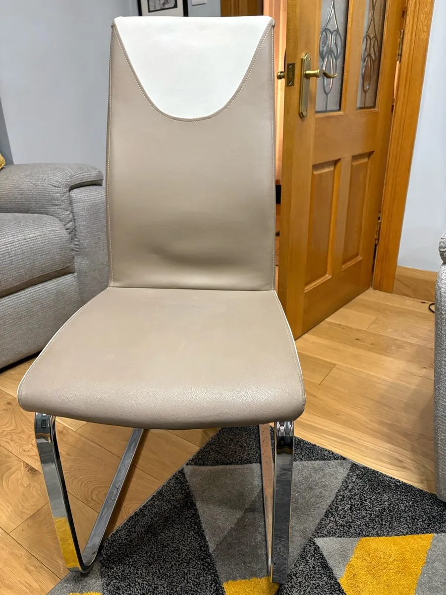Kichen Chairs x 6