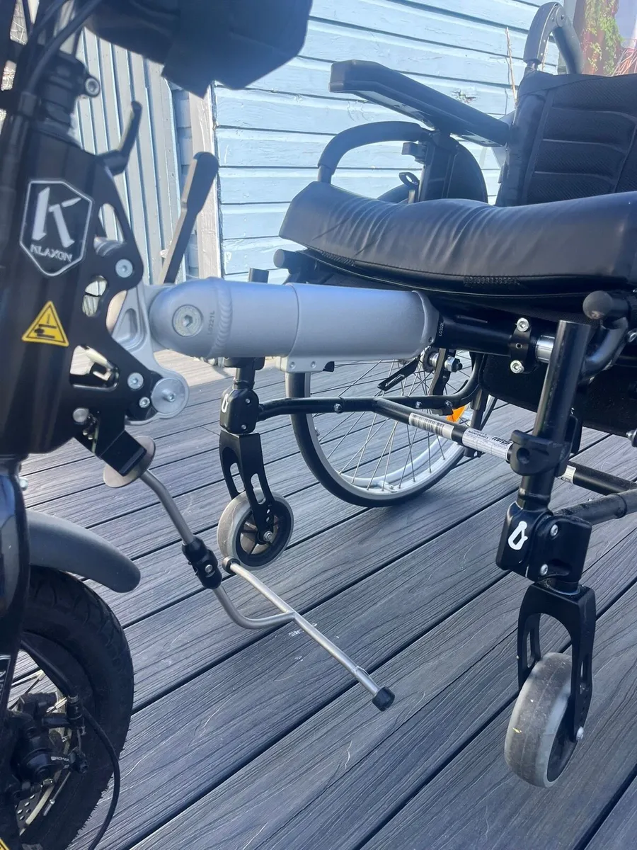 Klaxon Electric Wheelchair Handcycle - Image 3