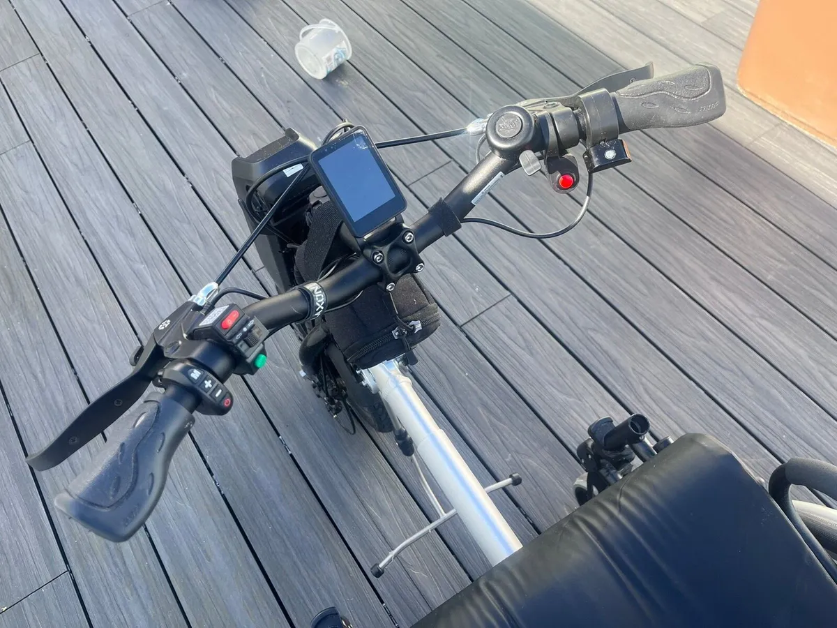 Klaxon Electric Wheelchair Handcycle - Image 4