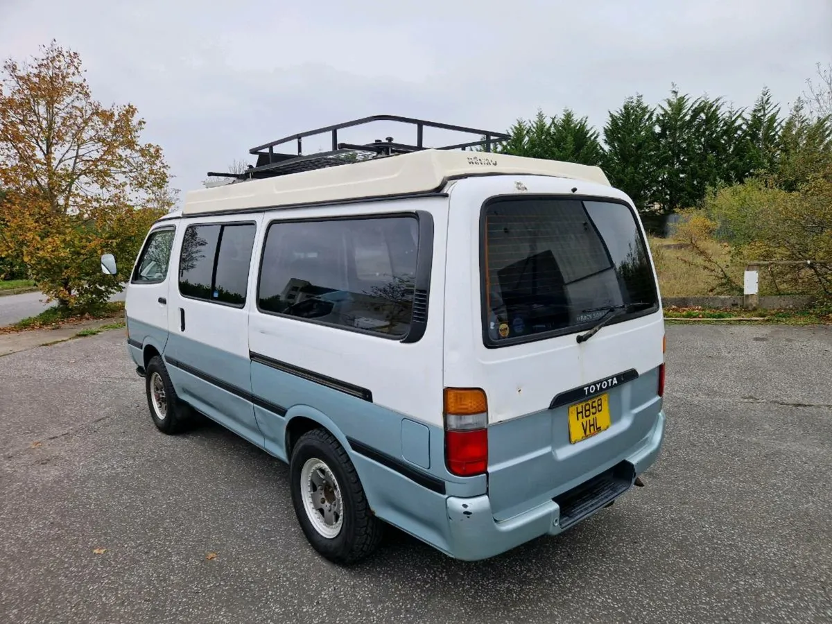 Toyota HiAce camper - Image 2