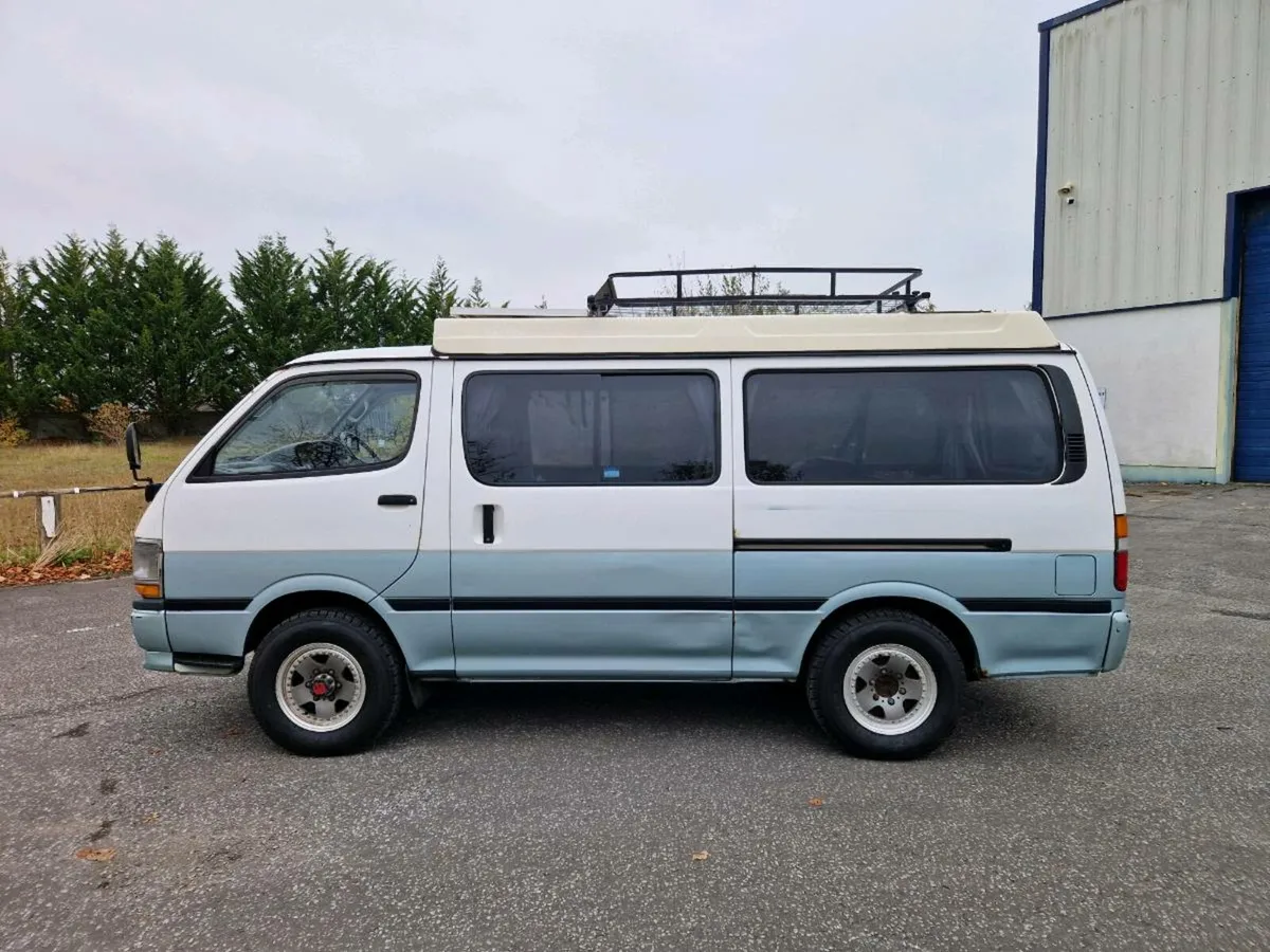 Toyota HiAce camper - Image 3