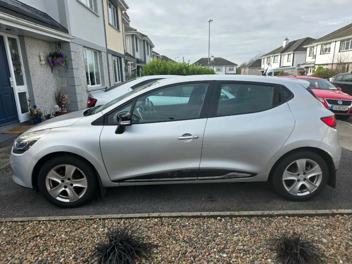 Renault Clio 1.2L petrol 2016 - Image 3