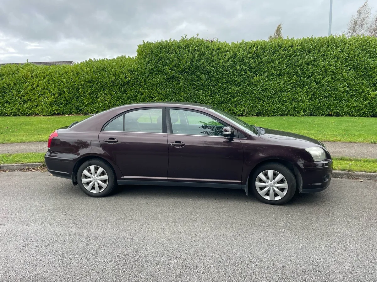 Toyota Avensis - Image 2