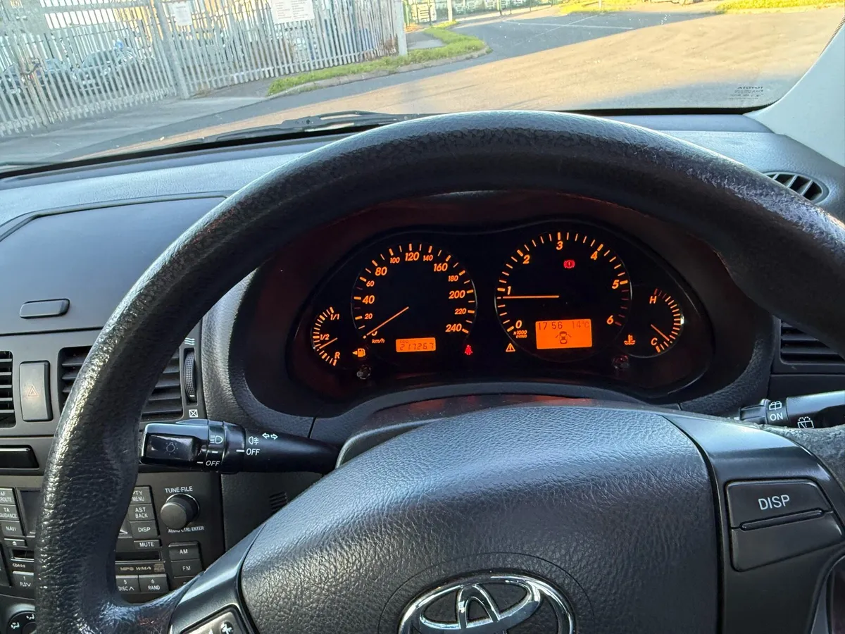 Toyota Avensis - Image 3