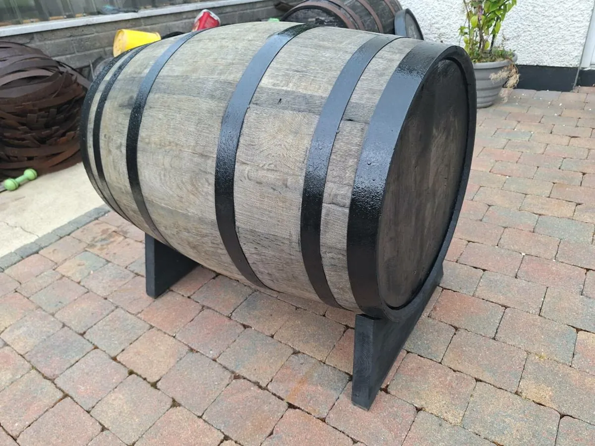 Oak barrel dog kennel - Image 3