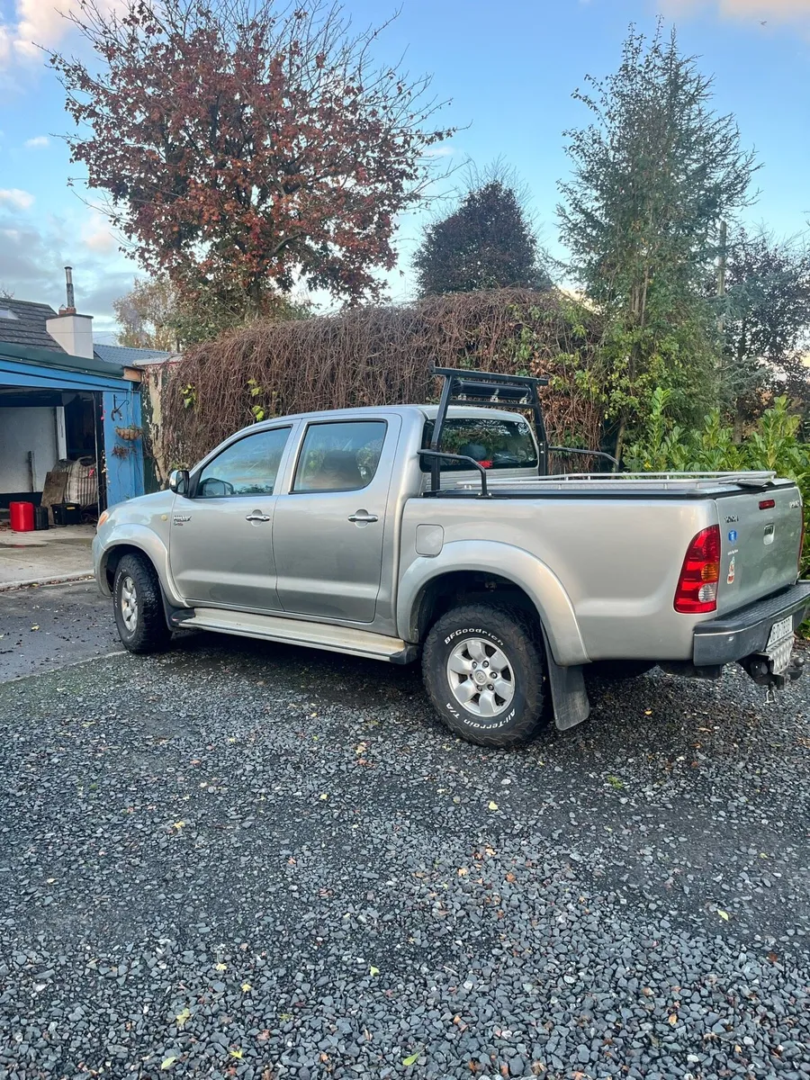 Toyota hilux - Image 1