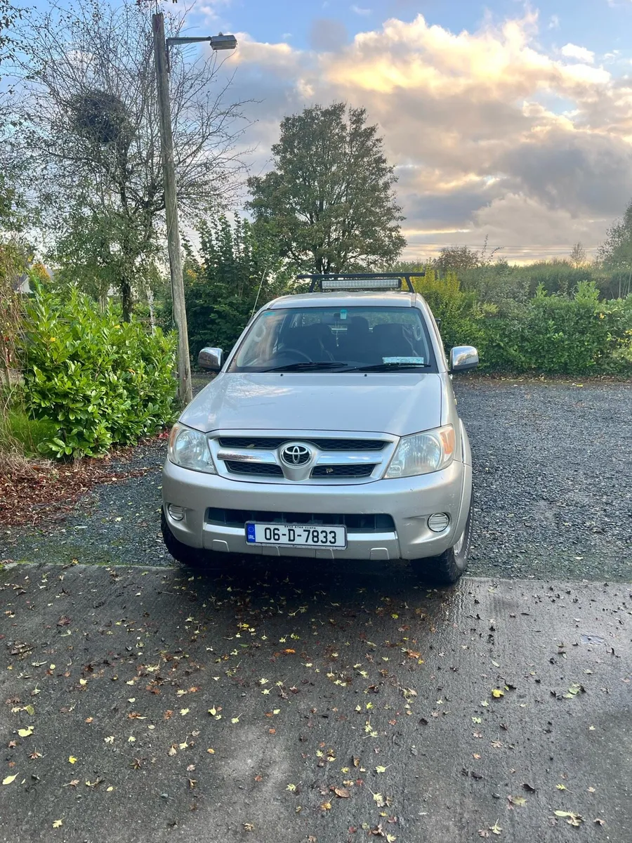 Toyota hilux - Image 4