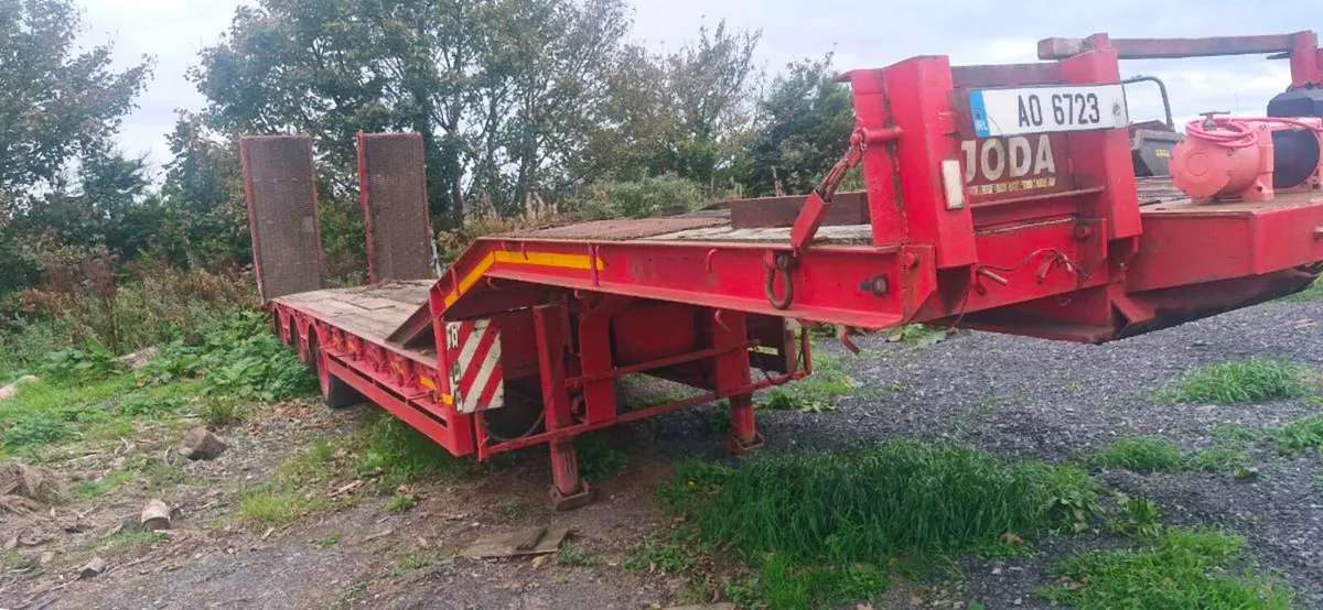 40 king low loader. - Image 1