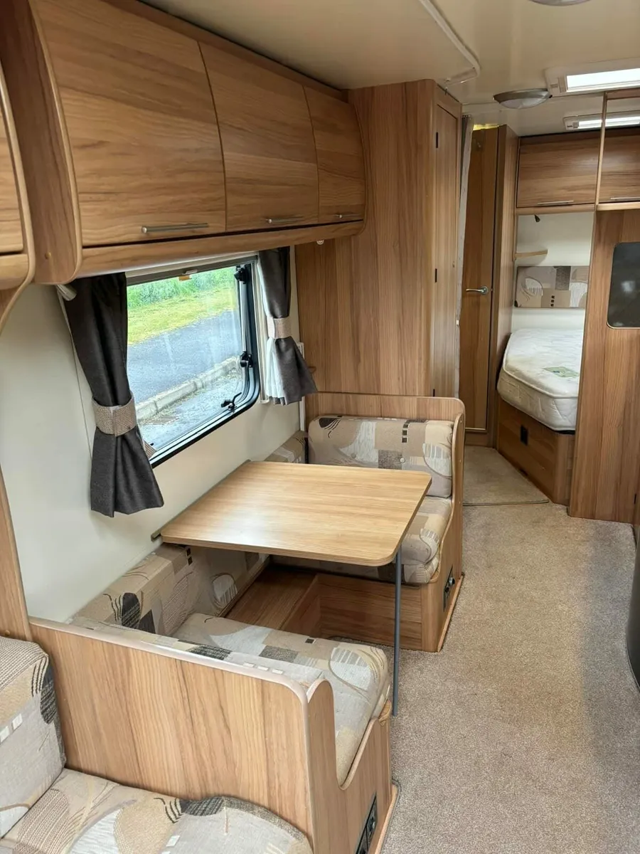 Bailey Olympus 2012 6 berth fixed bed caravan - Image 3