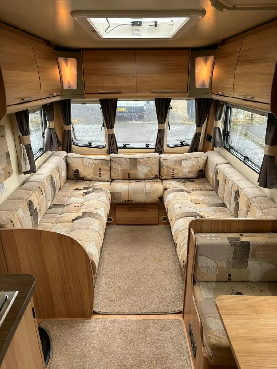 Bailey Olympus 2012 6 berth fixed bed caravan - Image 4