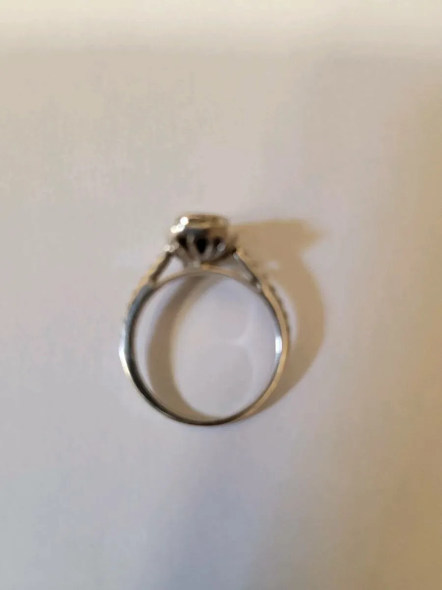 Engagement ring - Image 2