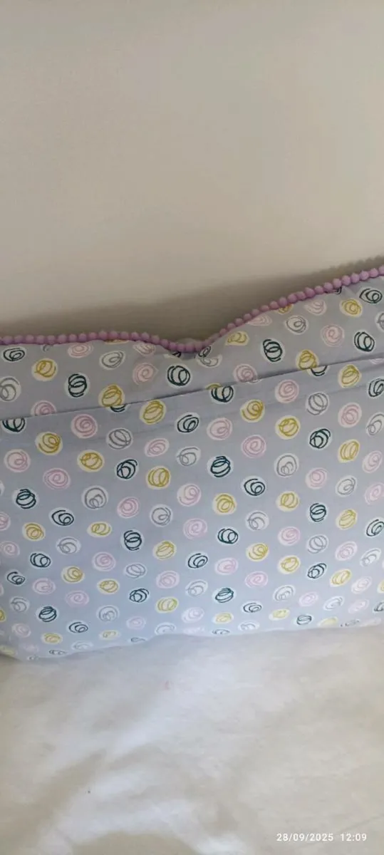 Cushions - Image 4