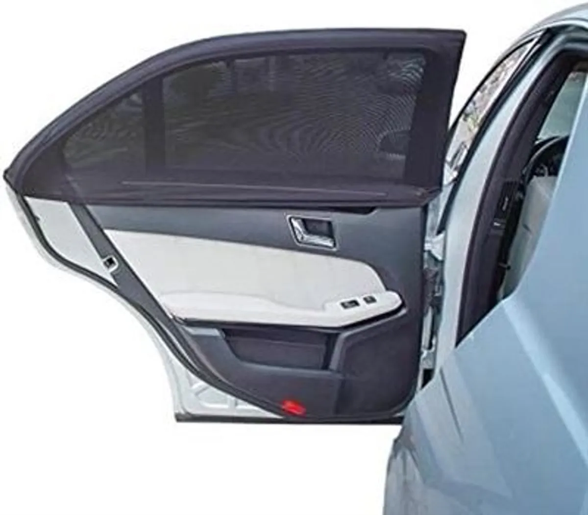 Car window shade - Image 1