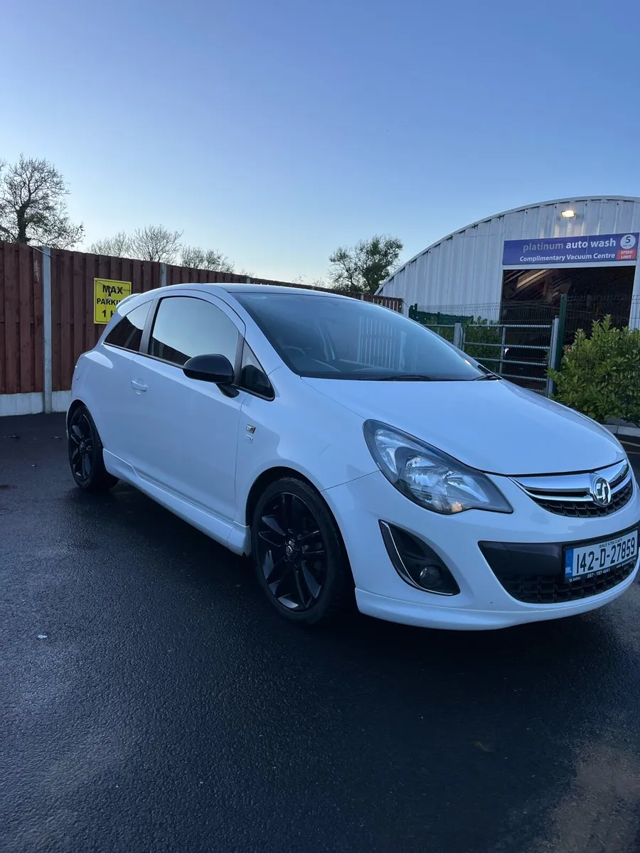 Opel Corsa 2014 Limited Edition - Image 3