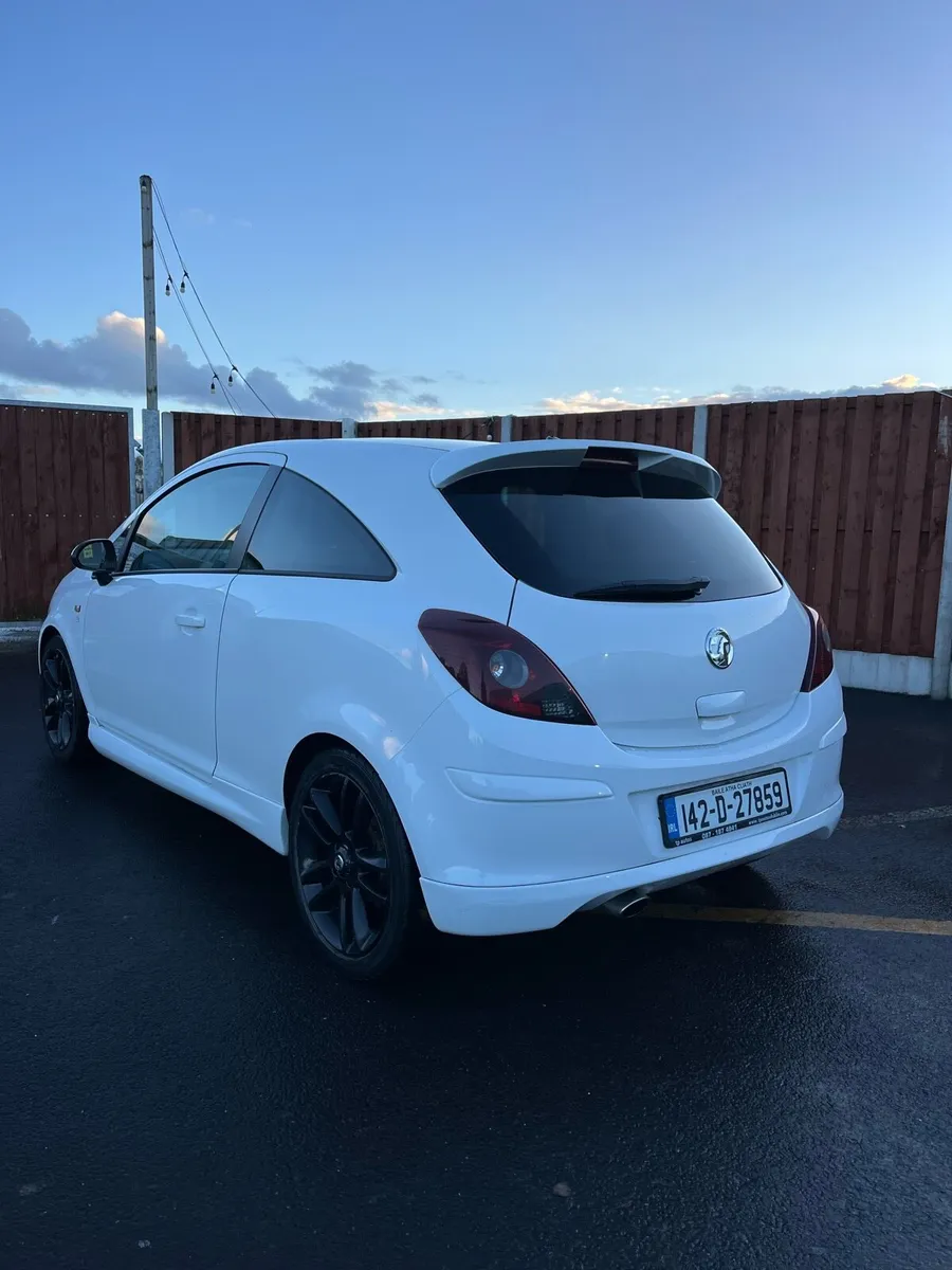Opel Corsa 2014 Limited Edition - Image 4