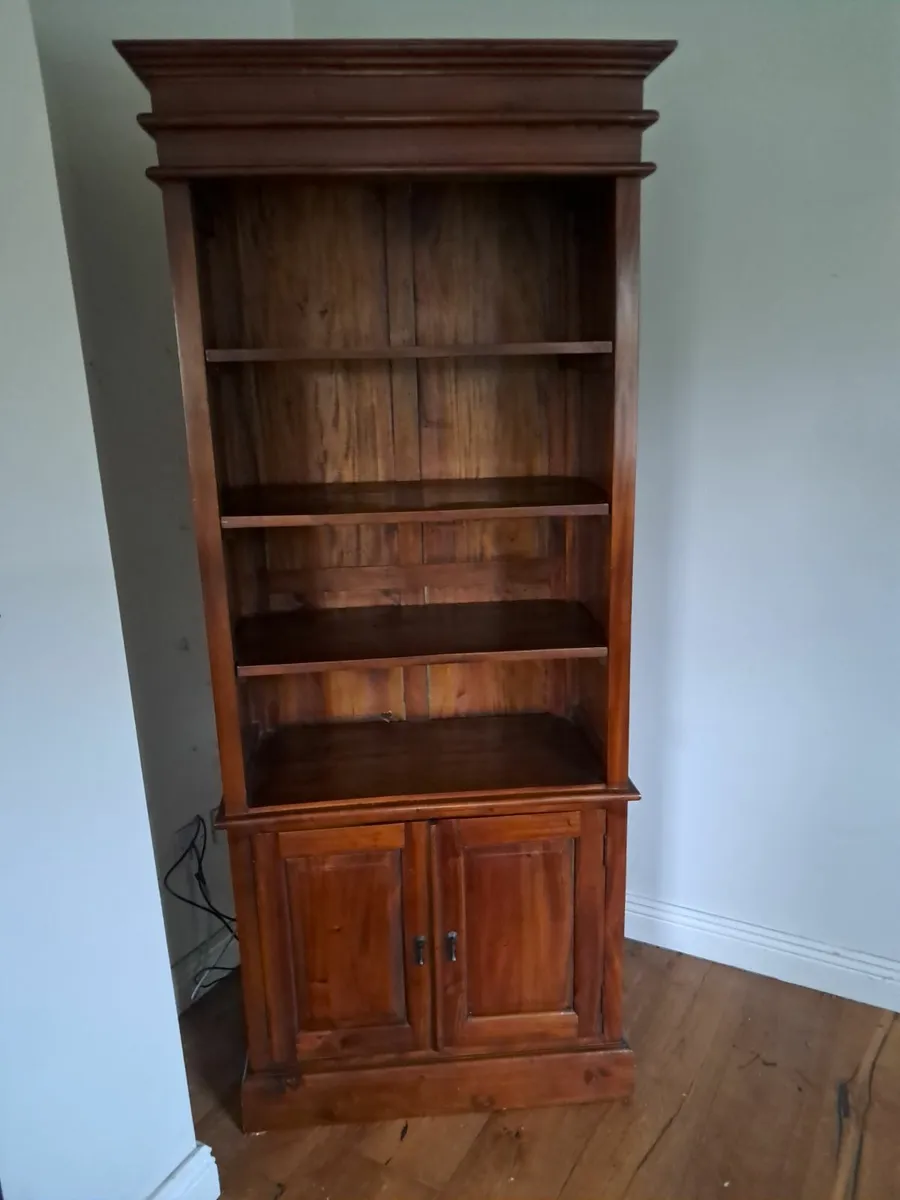 Mahogany Dresser - Image 1