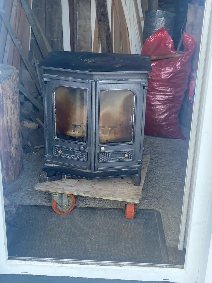 Stove - Image 1