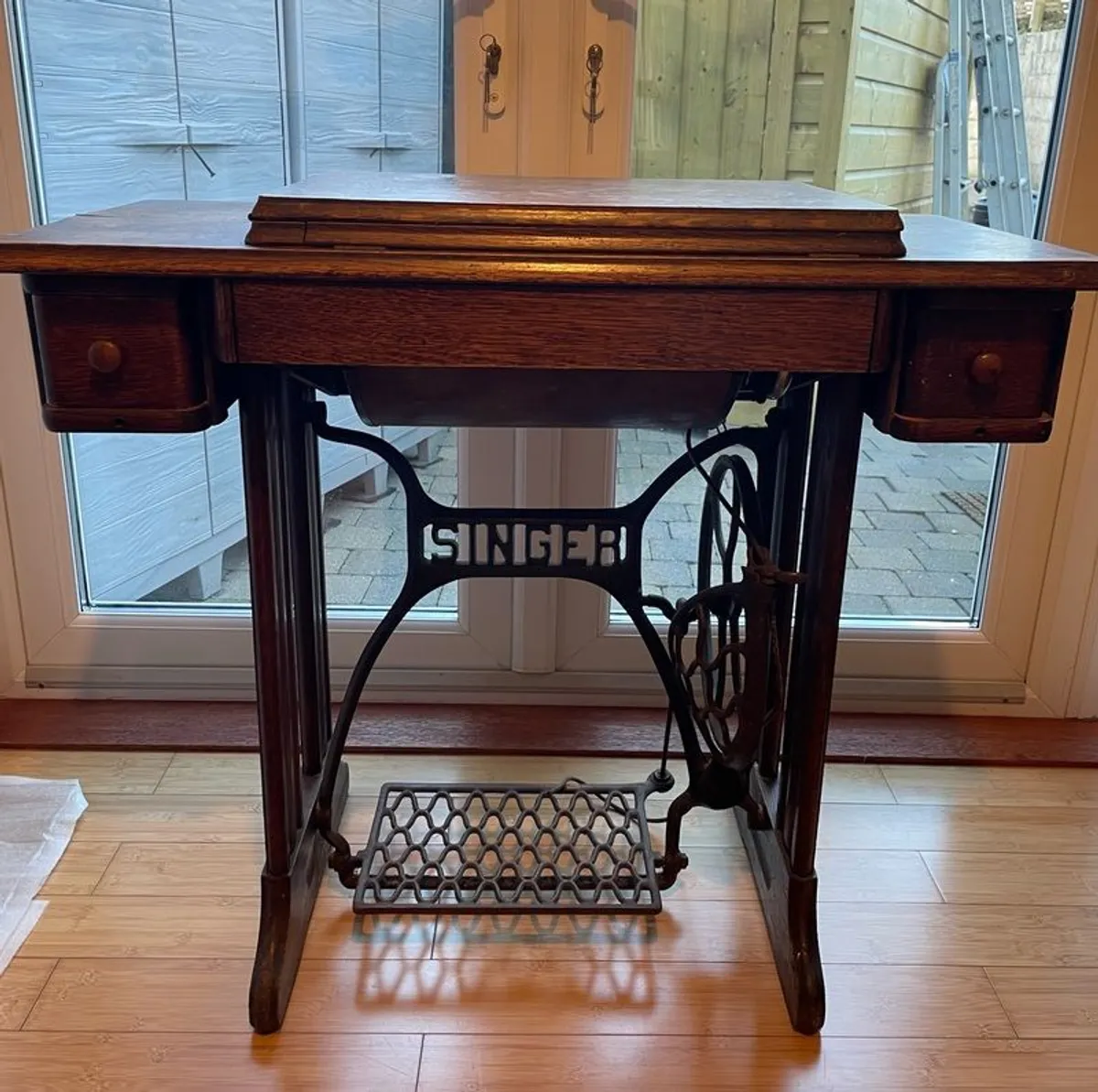 Singer sewing machines x2 - Image 4
