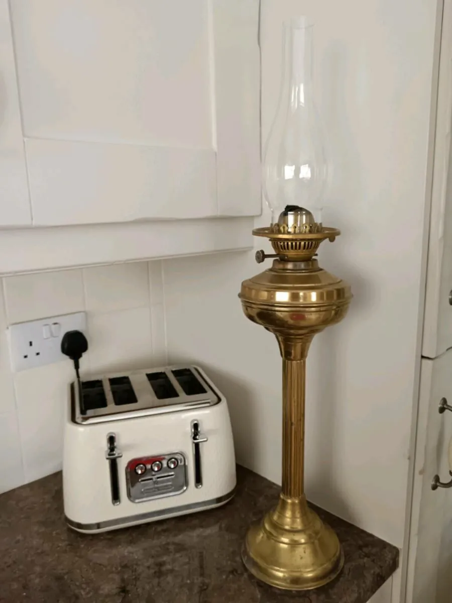 Vintage oil lamps - Image 4