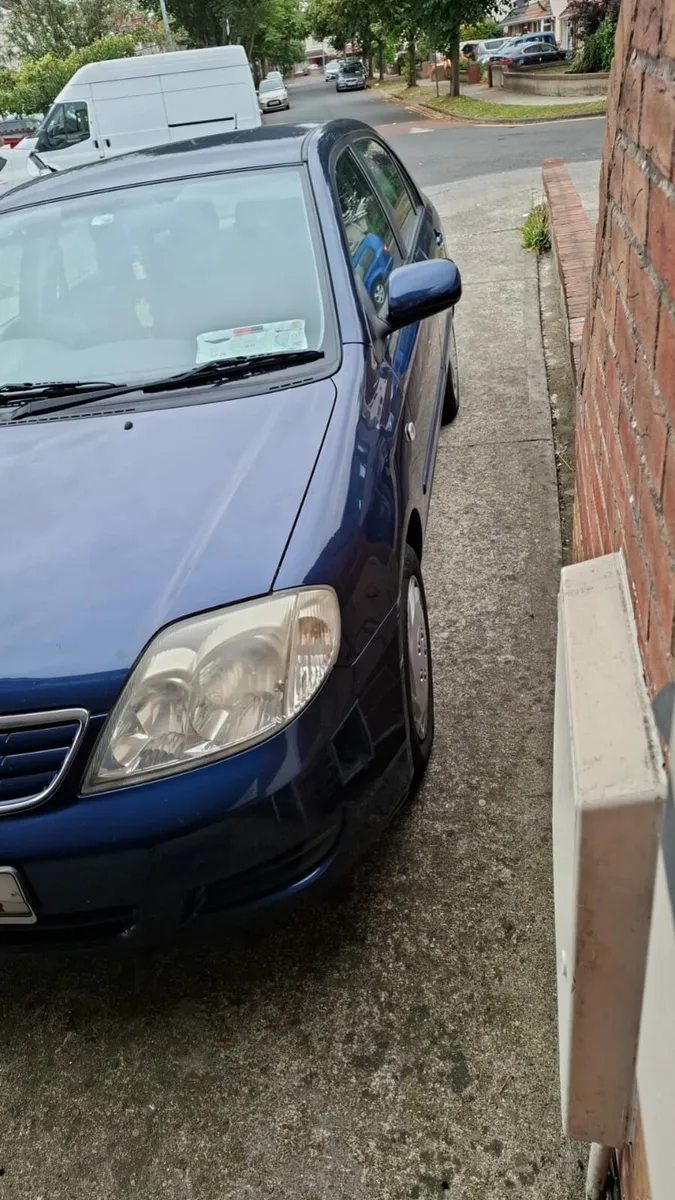 Toyota Corolla - Image 2