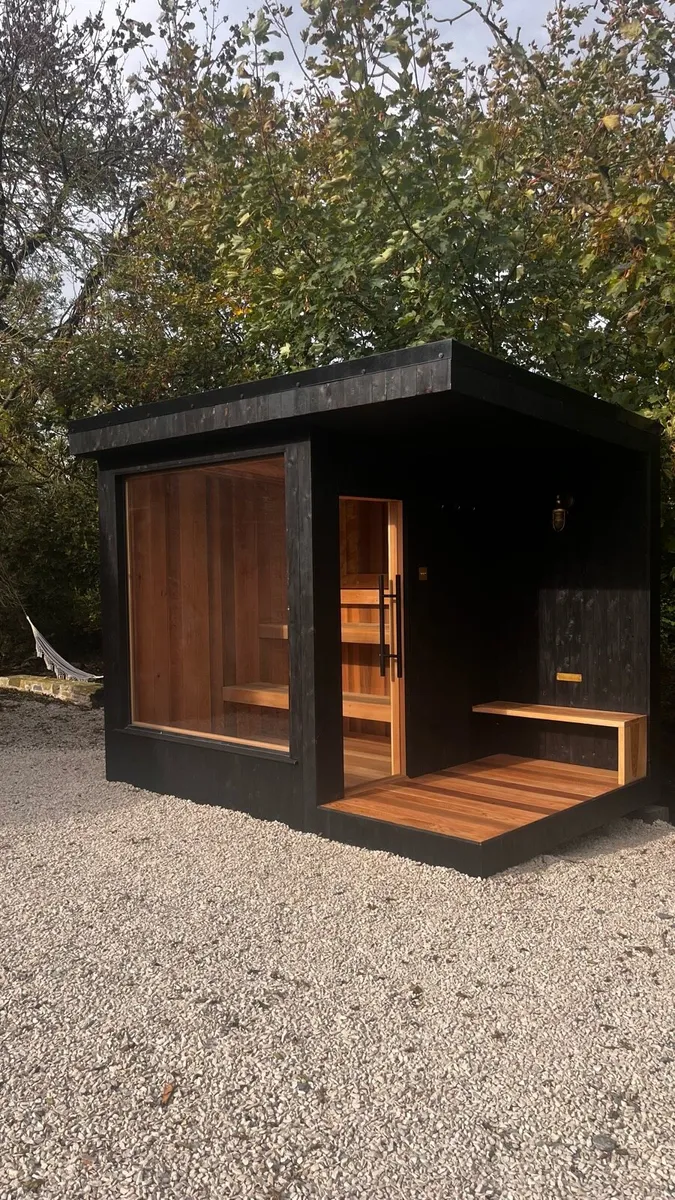 Luxury outdoor Sauna - Image 1