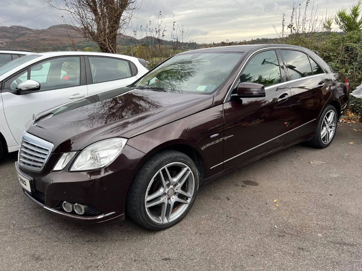 Mercedes-Benz E-Class 2011 - Image 1