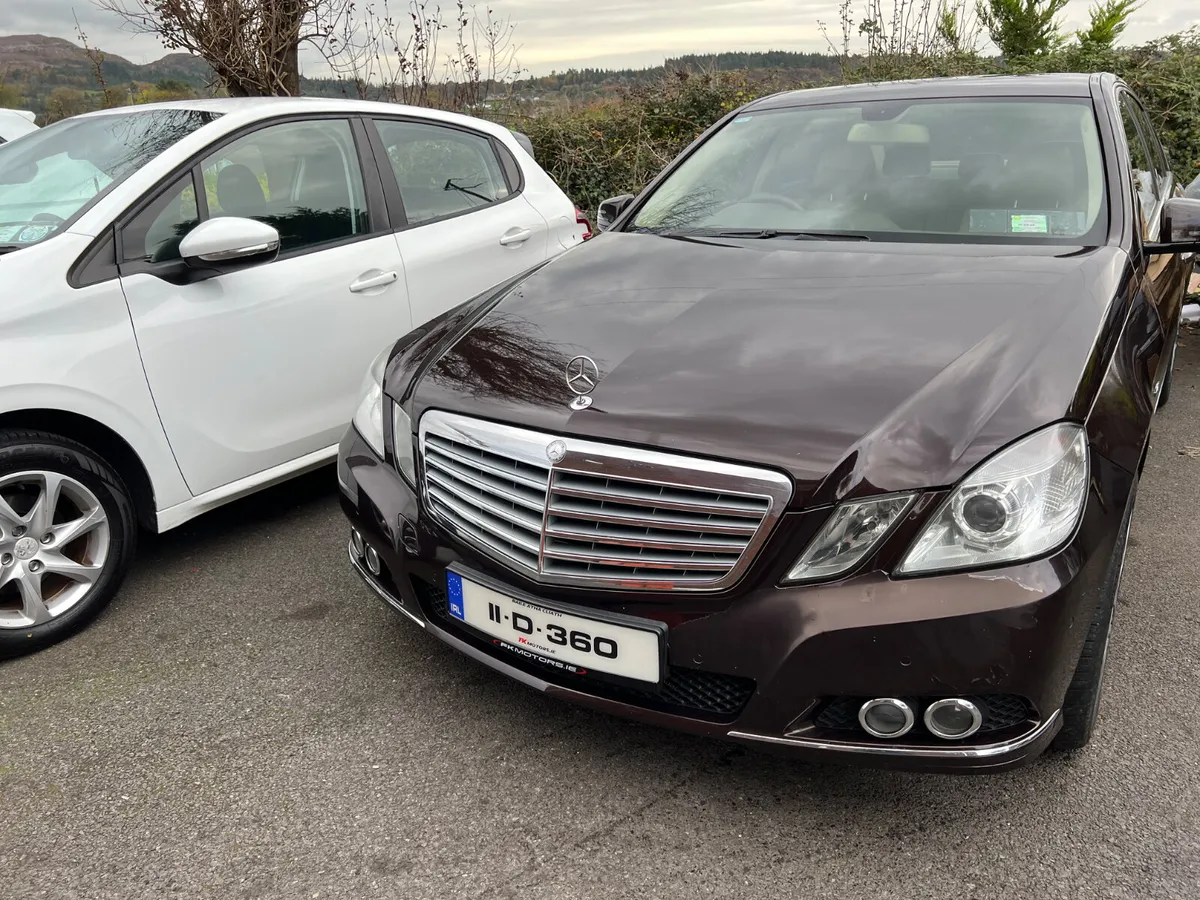 Mercedes-Benz E-Class 2011 - Image 3