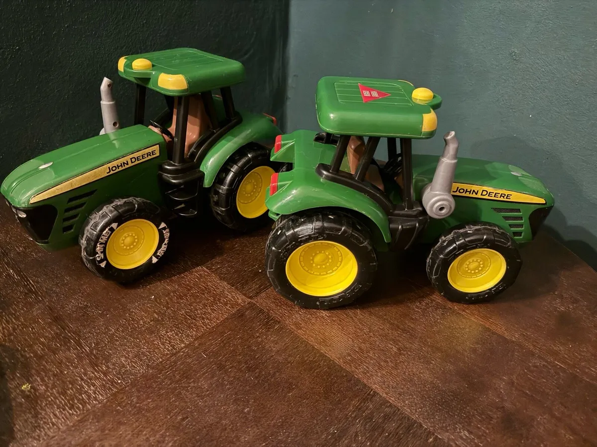 John Deere Toy Tractor - Image 1