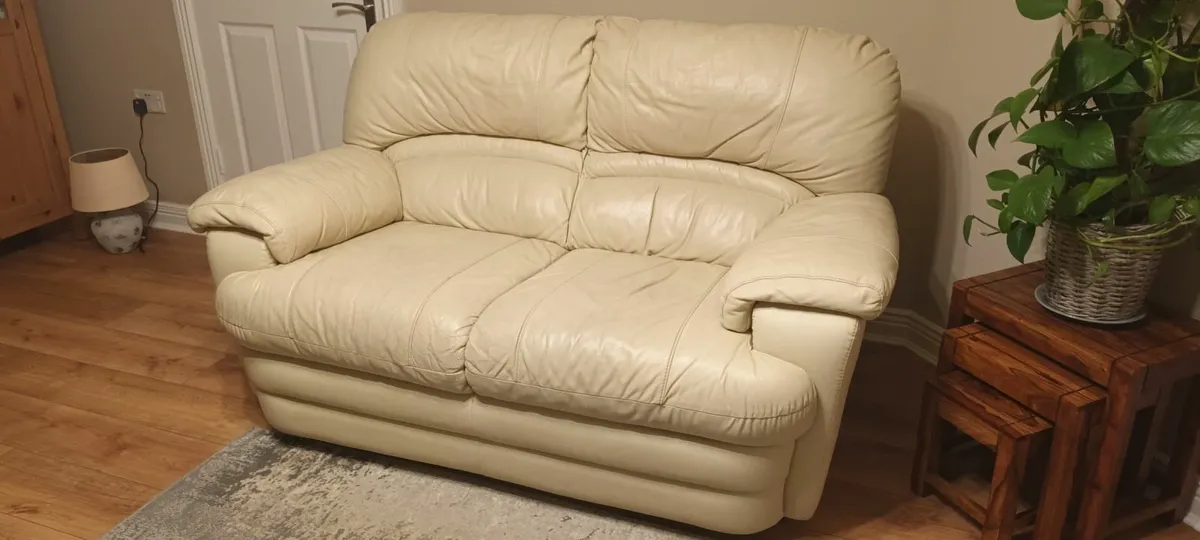 Couch - Image 3