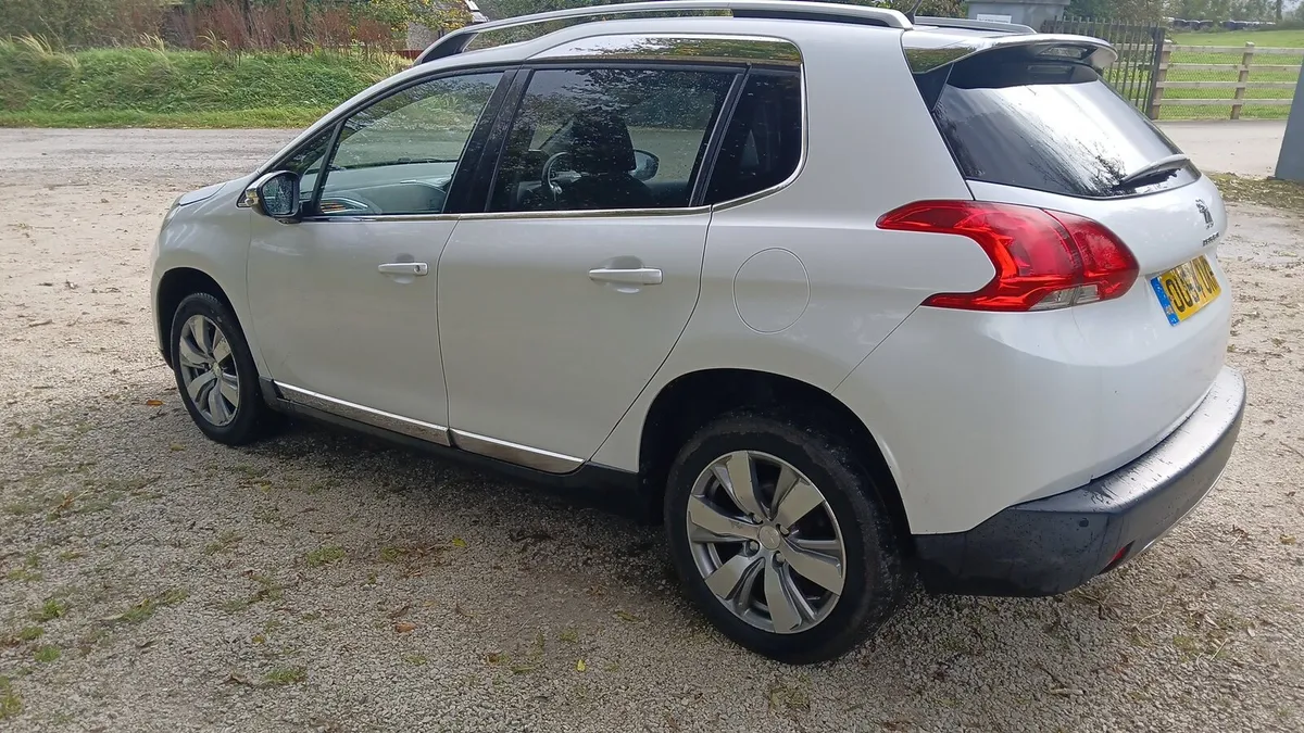 2014 peugeot 2008 1.2 allure - Image 2