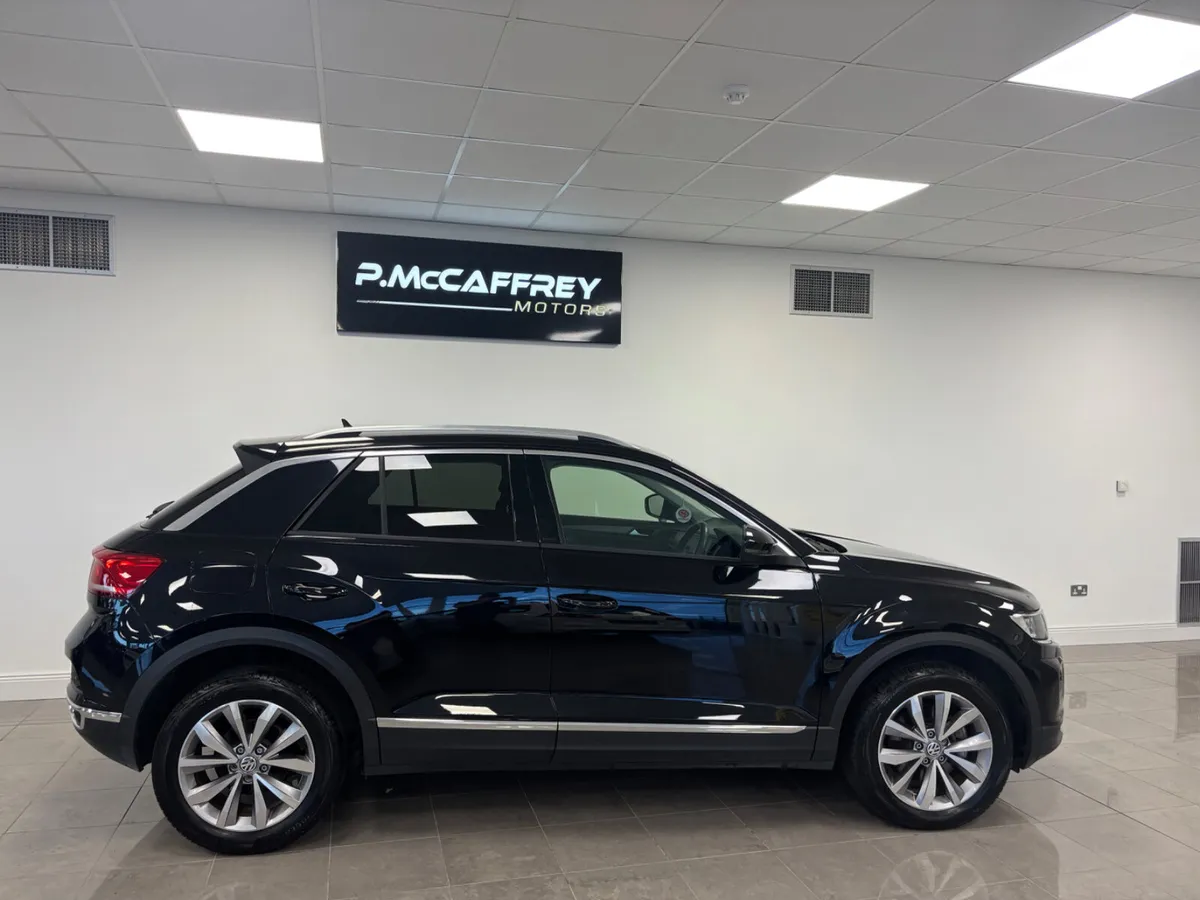 2020 VOLKSWAGEN T-ROC 2.0 TDI DESIGN 150 BHP AUTO - Image 2