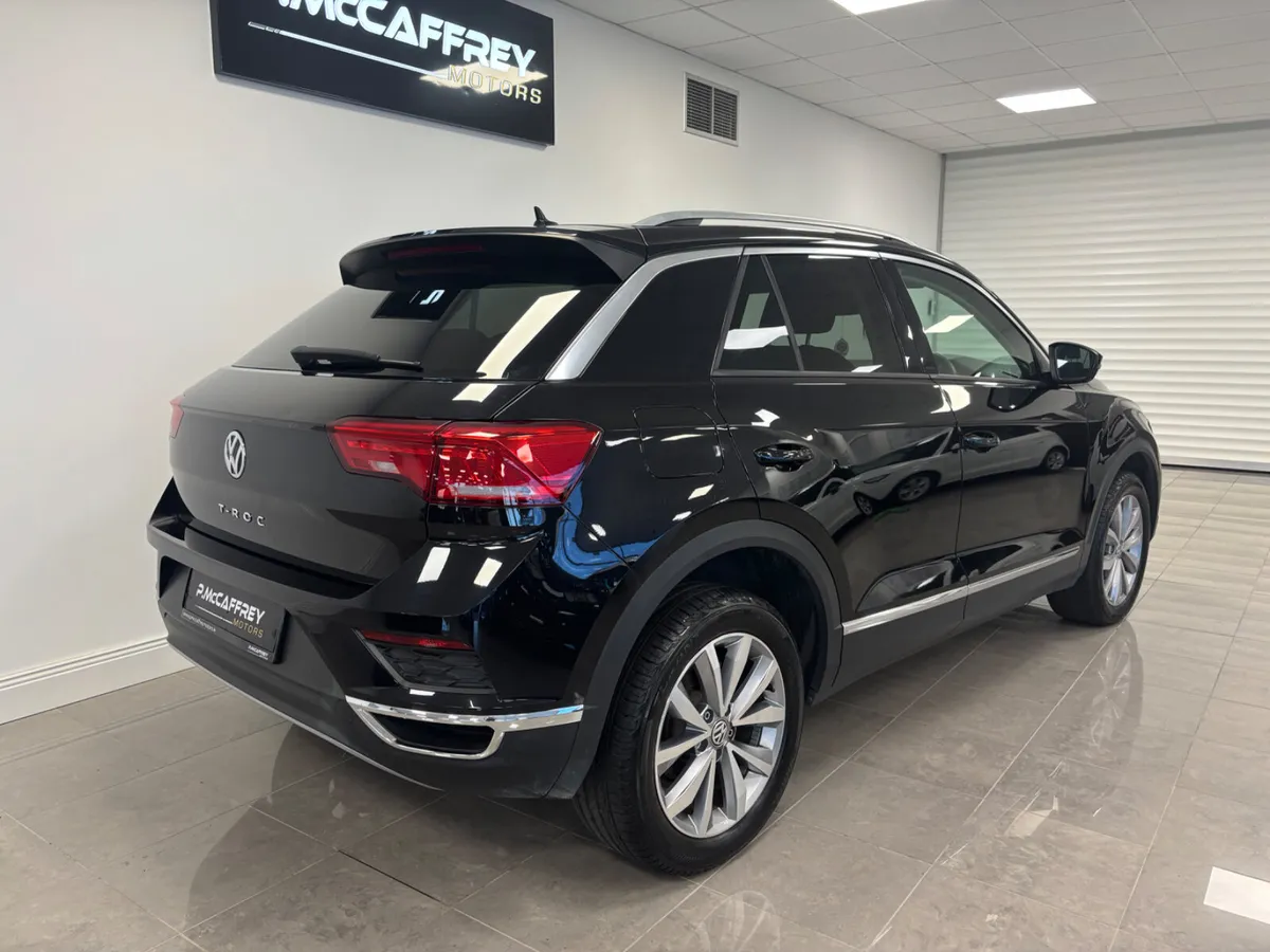 2020 VOLKSWAGEN T-ROC 2.0 TDI DESIGN 150 BHP AUTO - Image 3
