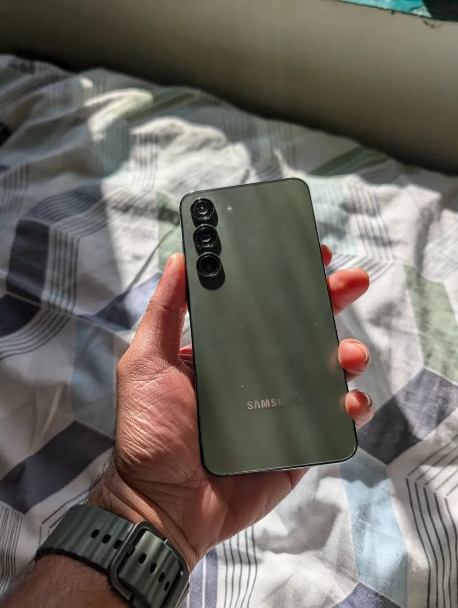 Phone - Image 2