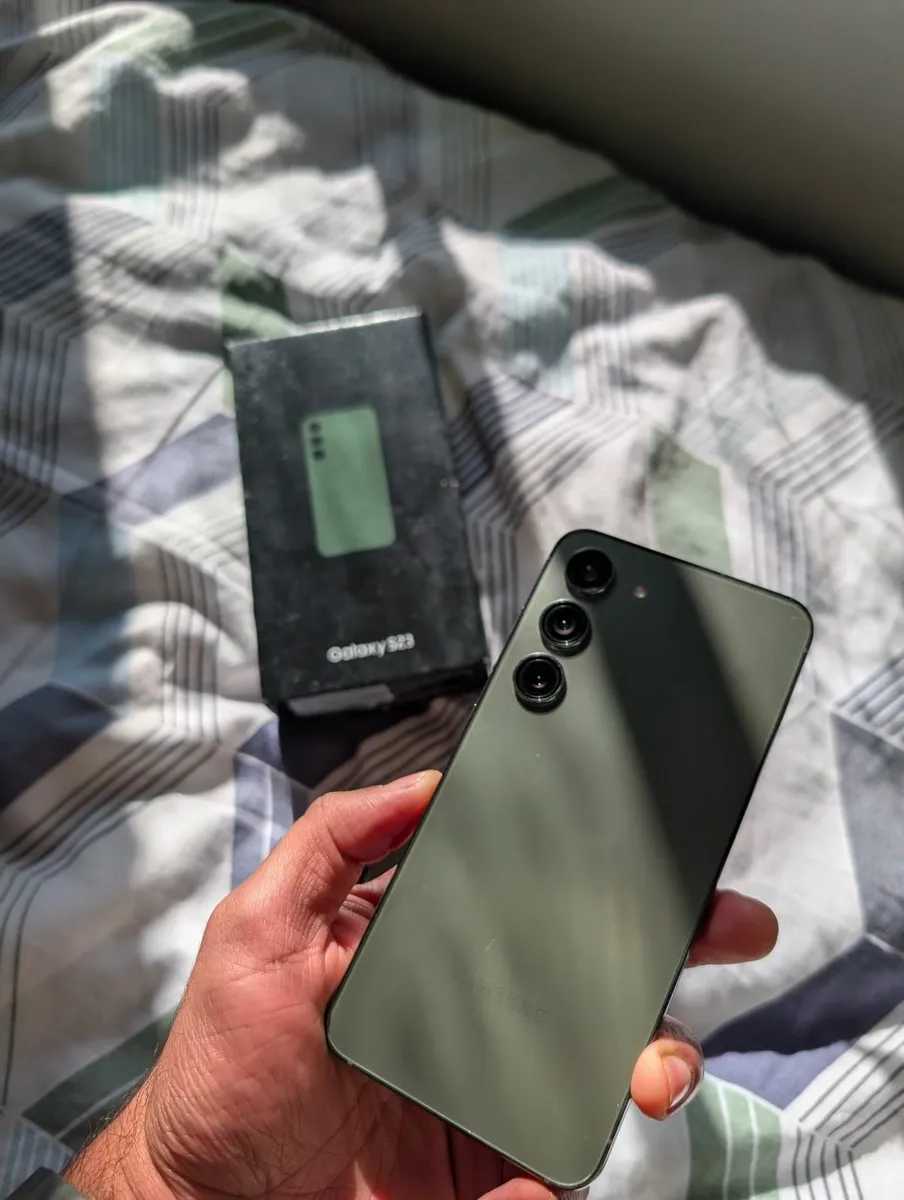 Phone - Image 3