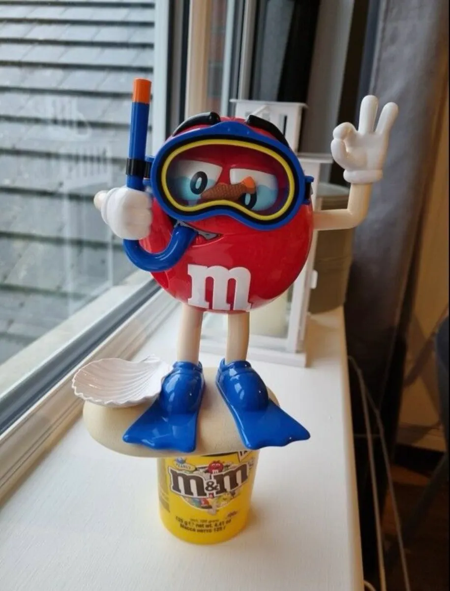 M&M’s dispenser, snorkelling - Image 1