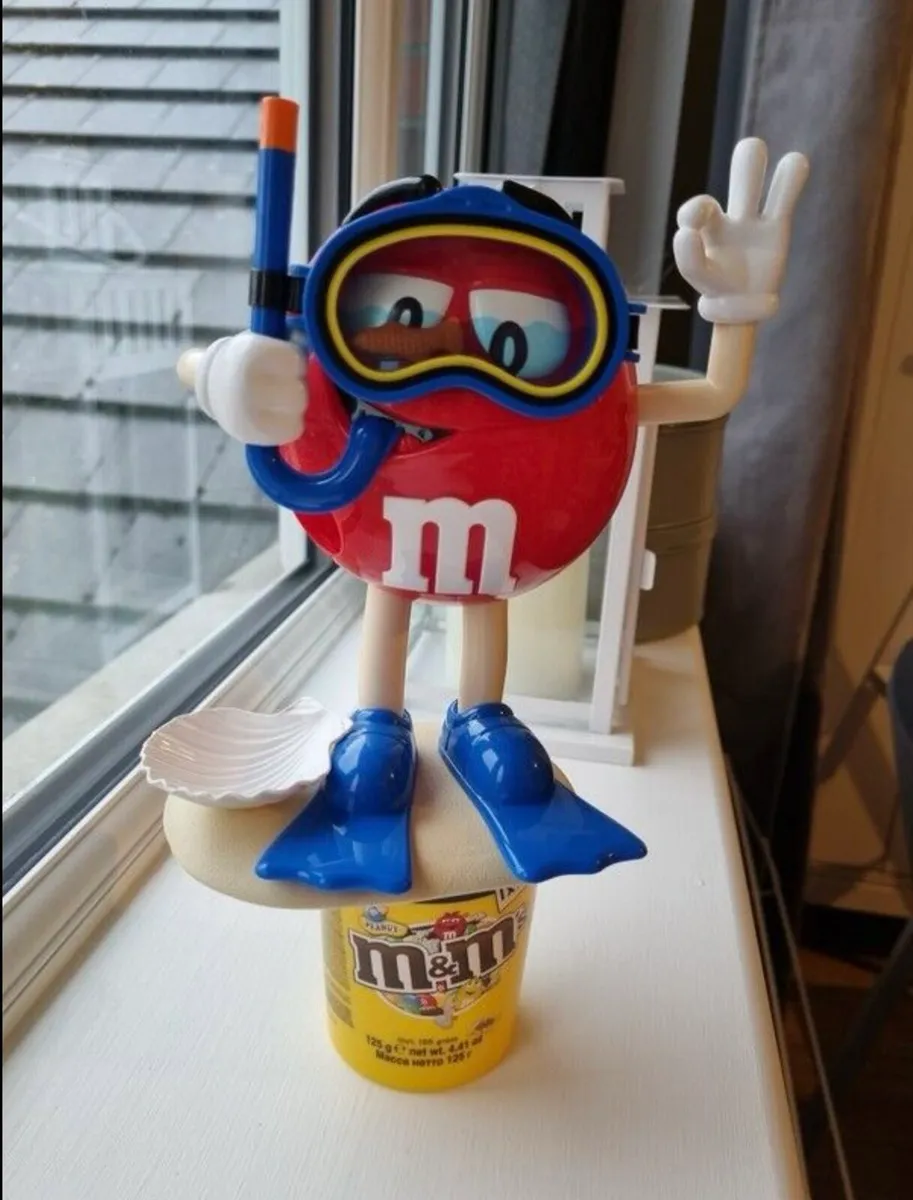 M&M’s dispenser, snorkelling - Image 3