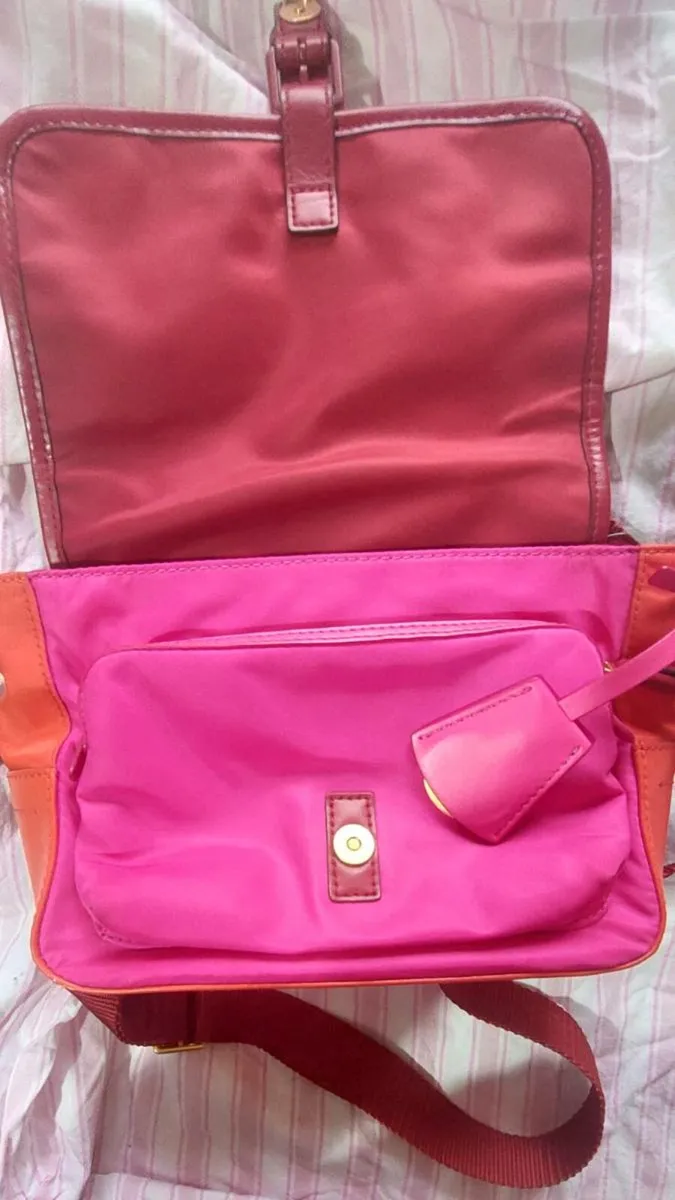 Tory Burch crossbody Handbag - Image 2