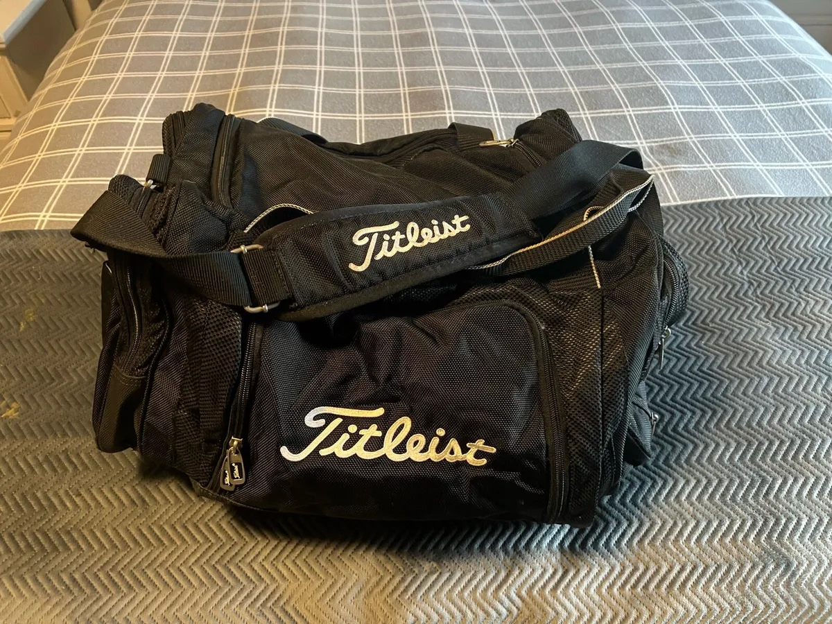 Titleist holdall and backpack bundle - Image 2