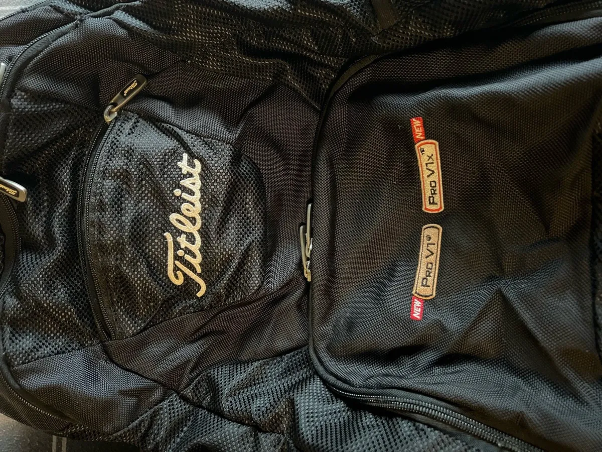 Titleist holdall and backpack bundle - Image 3