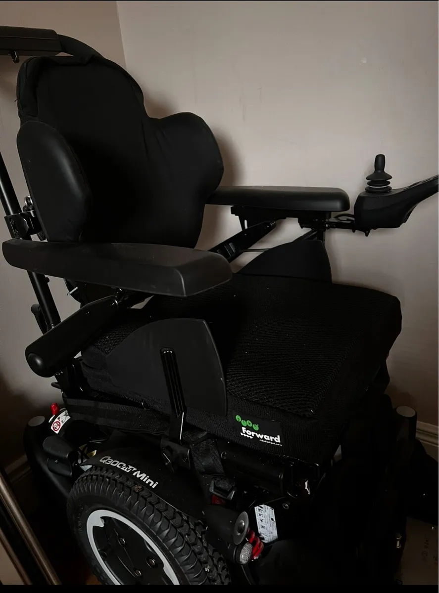 Electric wheelchair Q 300M Mini - Image 1