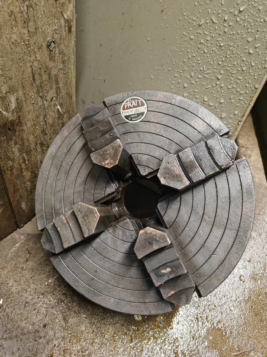 L0 10 inch lathe chuck 4 Jaw - Image 1